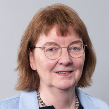  Lucia Reinert