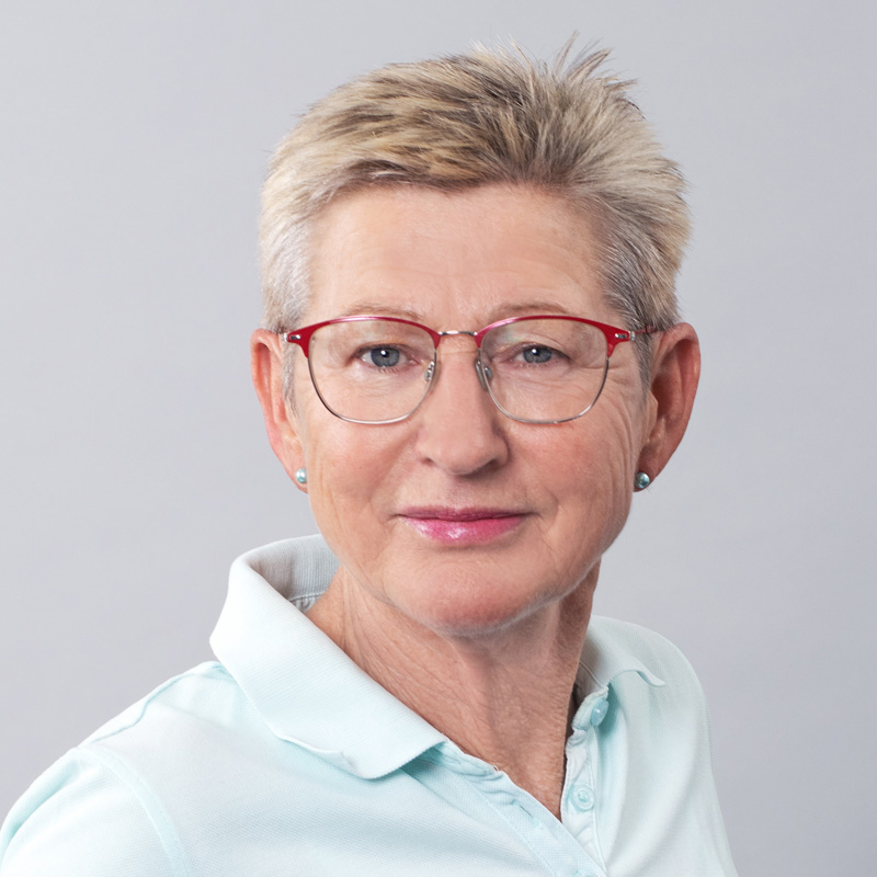  Anita Bernotat