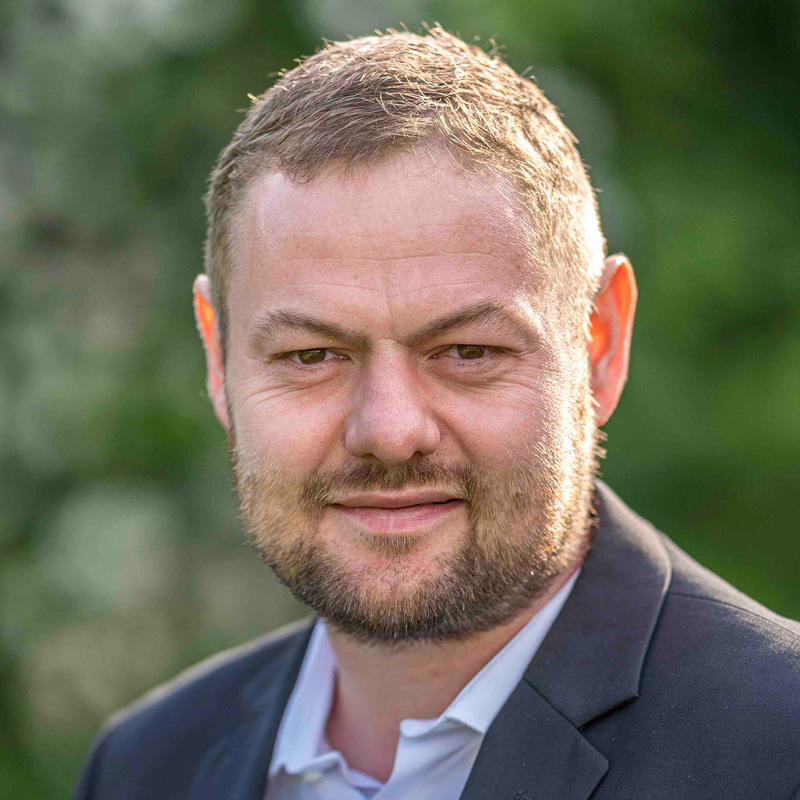  Daniel Lken