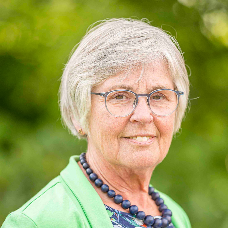  Hildegard Miels