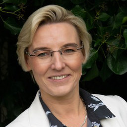  Petra Lübbers