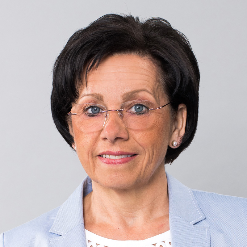  Anne Tieben