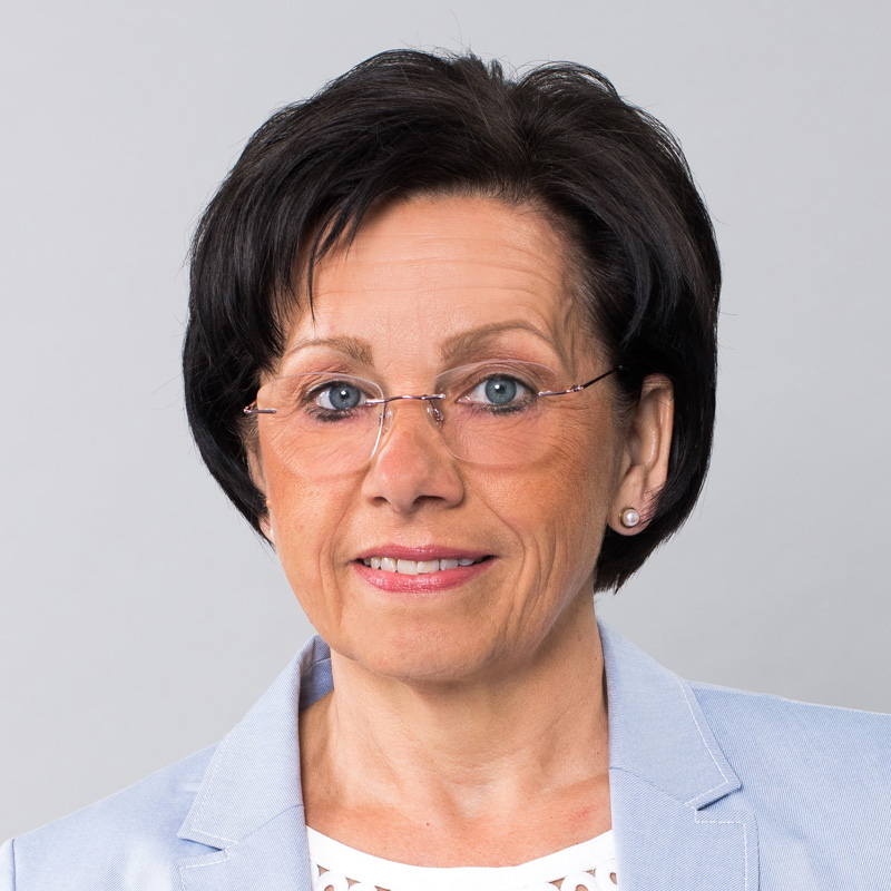  Anne Tieben