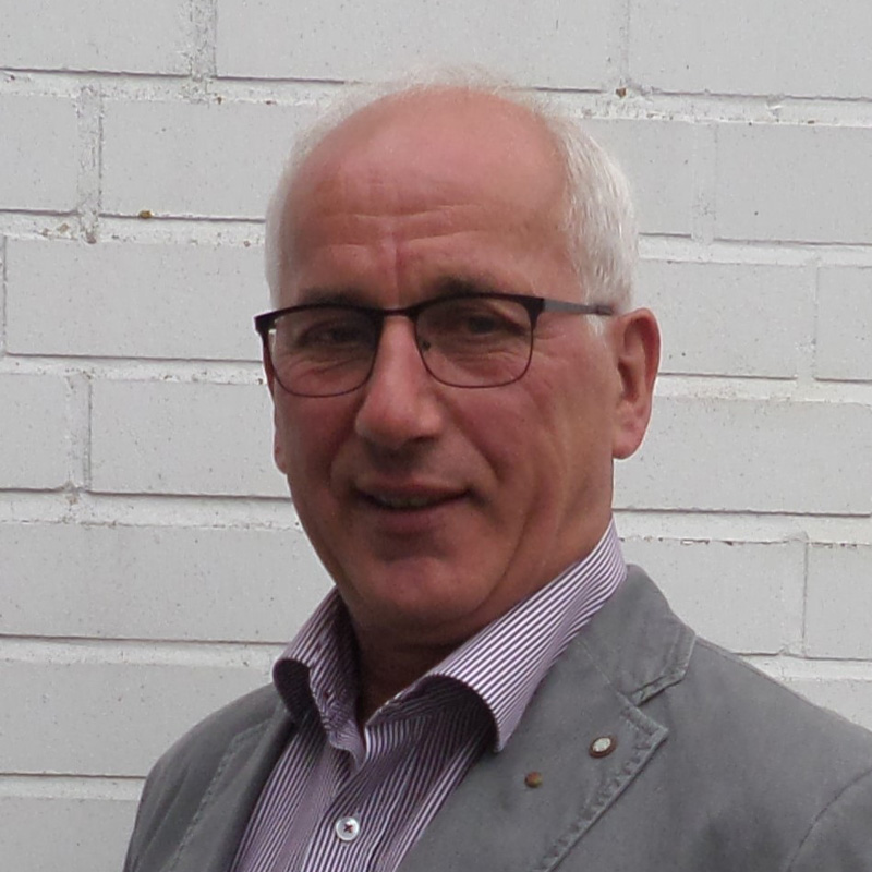  Helmut Krger