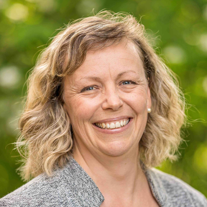  Olga Deters