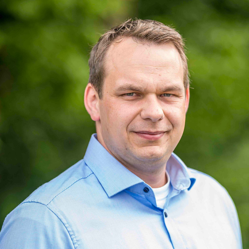  Thomas Hengehold